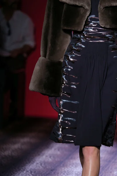 Look 4